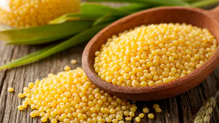 Бабушка научила делать пшенное молочко: Сейчас каждое утро начинаю с него - самый полезный и вкусный завтрак за 5 минут