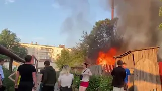 В Шацке Рязанской области сгорел жилой дом и несколько десятков гаражей