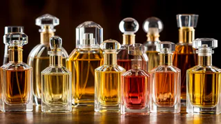 Неожиданно, но духи из Магнита понравились мне больше, чем оригинал от нашумевшего Форда: стоят копейки, а шлейф на километр