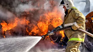 26 апреля пожар в центре Рязани тушили 24 человека