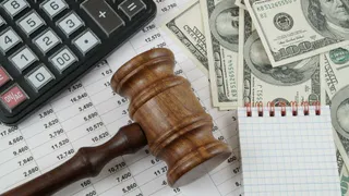 Ущерб организации составил 80 000 рублей