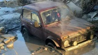 Машина рыбака провалилась под лед в Выгоничском районе