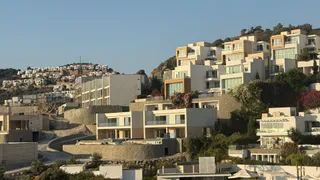 Только не у моря: почему знающие люди, не покупают для себя жилье в Крыму на побережье