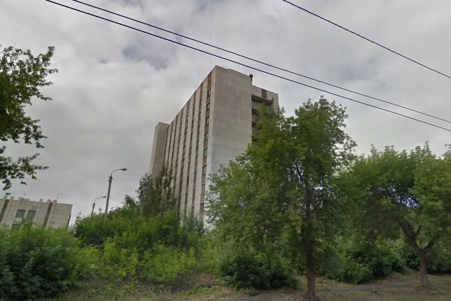 Бывшее общежитие магнитогорского вуза планируют реконструировать под многоквартирный дом
