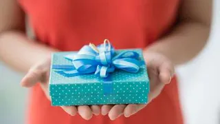 Названы подарки, которые ни в коем случае нельзя дарить родным и близким