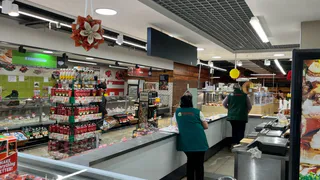 Можно смело брать – там чистое мясо, никакой сои и примесей: Росконтроль назвал лучшие марки колбасы