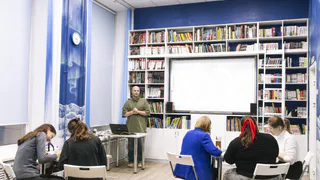 В сыктывкарской библиотеке взорвали рутину "АртКоммуной"