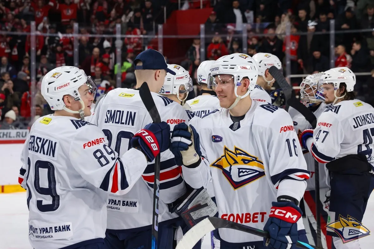 «Металлург» вырвал победу у «Авангарда» в напряженном матче: уверенная игра Смолина и стойкая защита