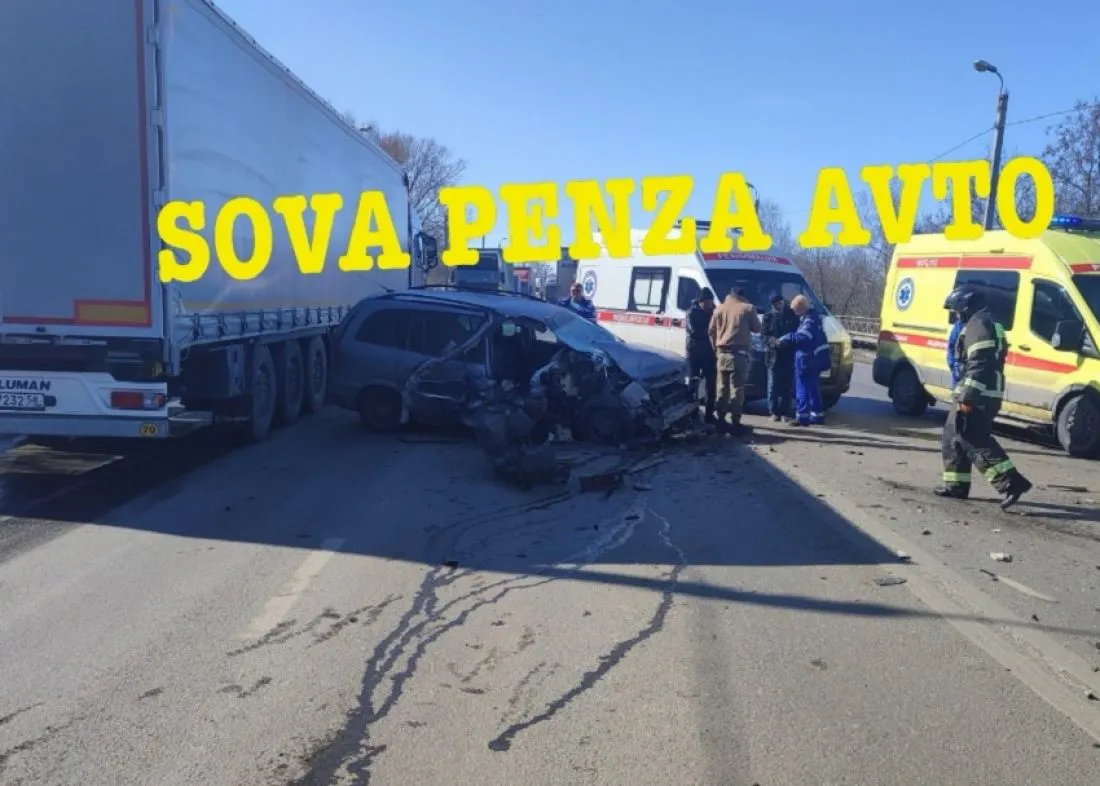 На трассе М5 в Пензе двое мужчин пострадали в серьезной аварии
