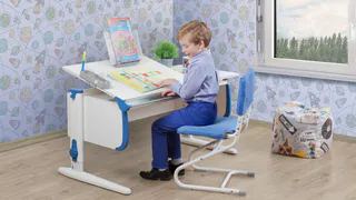 Скоро в школу: какую выбрать парту для ребенка?