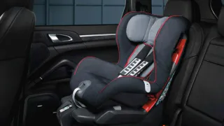 Новые правила с 26 июля: детские кресла и машины с мигалками — что важно знать водителям