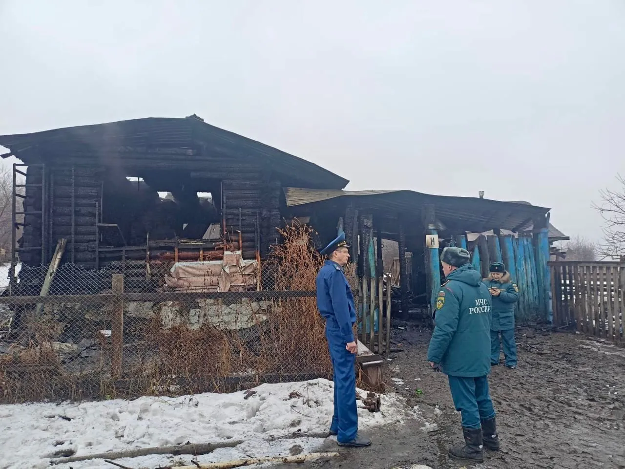 Прокуратура проверяет обстоятельства гибели ребенка на пожаре в Челябинской области