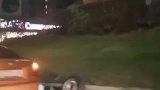 На Московском шоссе 3 машины попали в яму и пробили колеса