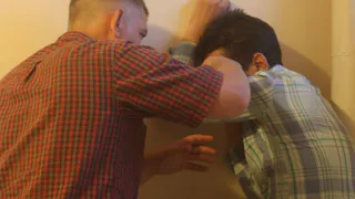 СМИ: в Сасове школьник ударил другого ученика электрошокером и распылил аэрозоль из перцового баллончика