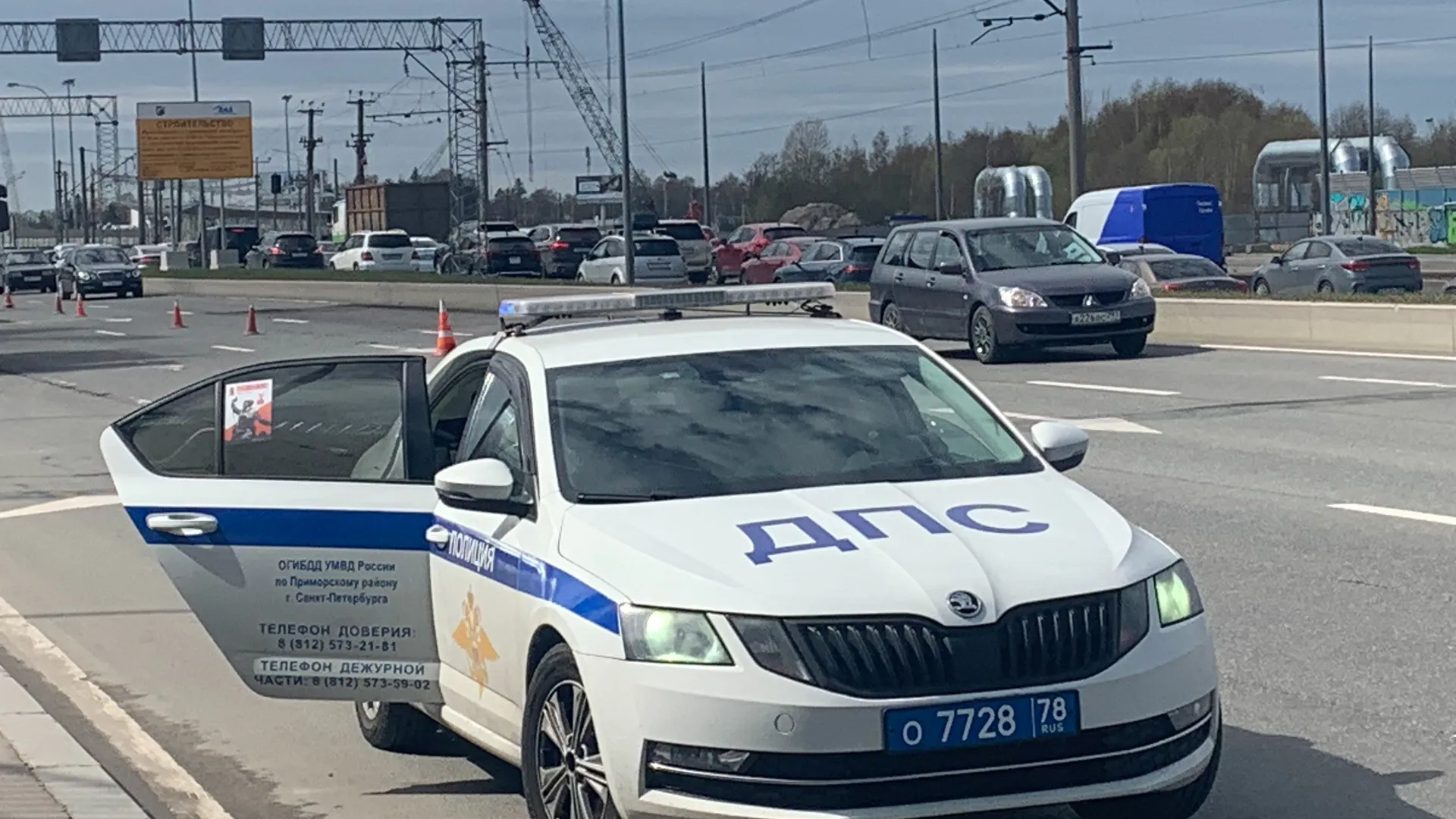 Водителей с большим стажем обяжут пересдавать права с 15 мая - кого коснется