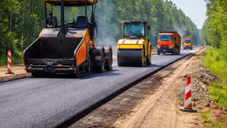 В двух районах области отремонтируют 4,6 километра дорог между Павловским и Тюрмеровкой