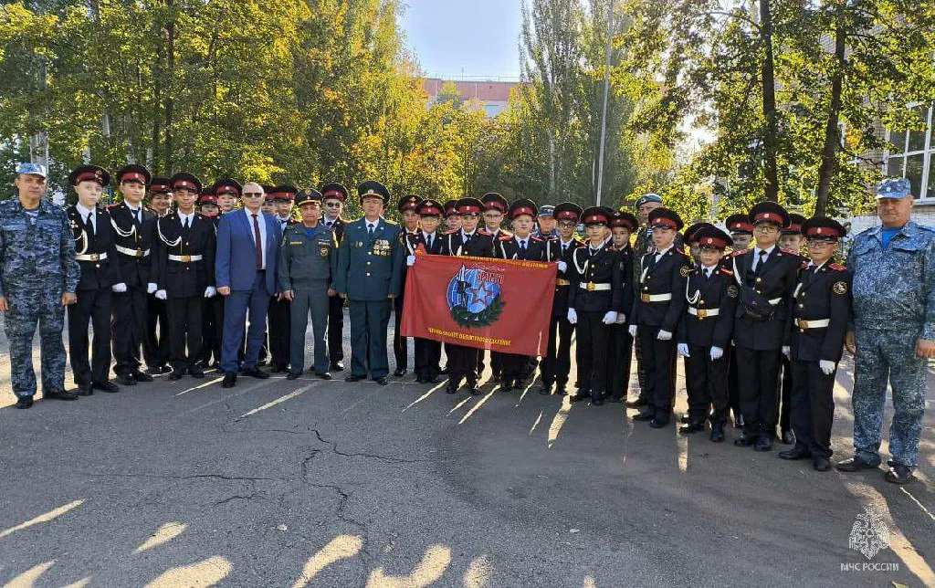 День знаний в Магнитогорске прошел без происшествий под надежным присмотром МЧС