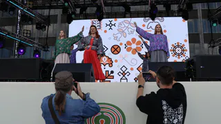 Стефановская площадь зазвучала на сотни голосов: Коми объединил "Диалог культур"