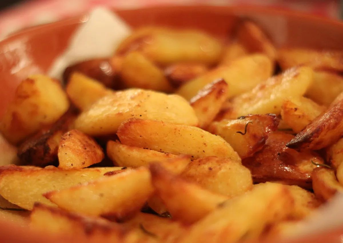 "Никогда больше не испорчу картошку": всю жизнь неправильно ее жарила - эксперт рассказал как надо