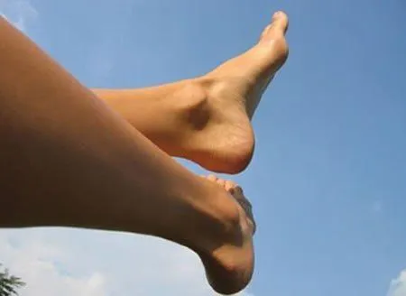 Врачи рассказали, почему хрустят суставы и чем это может быть опасно