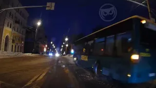 Водитель автобуса в Пензе проехал на красный свет