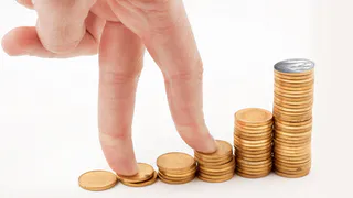 Эксперты озвучили прогноз на рост зарплат