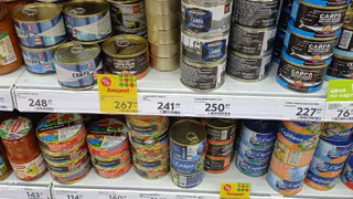 Любитель печени трески из Коми украл 8 банок консервов