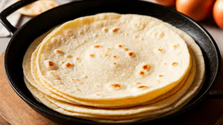 Всего лишь мука и вода,а так вкусно: простые воздушные лепешки на сковороде - такие раньше делала бабушка в деревне