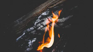 На пожаре под Рязанью погиб мужчина и пострадала женщина: подробности происшествия