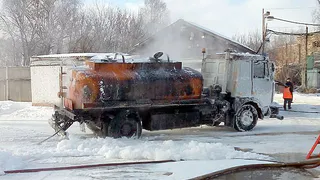 В Ряжске на заправке загорелся бензовоз