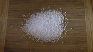 Не соль, а химическая смесь: Роскачество назвало 5 марок поваренной соли, которые внесены в черный список