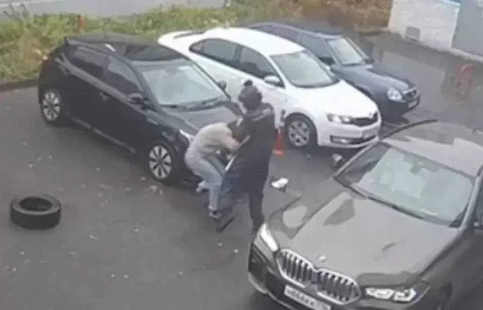 В Россию доставили киллера, напавшего на жену казанского бизнесмена