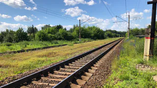 На границе Рязанской и Московской областей из-за поломки сошел с рельсов поезд