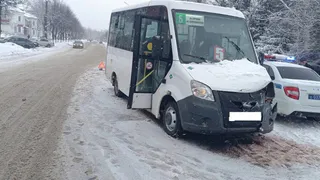 ДТП в Шумерле: иномарка врезалась в маршрутку с 14 пассажирами, есть пострадавшие