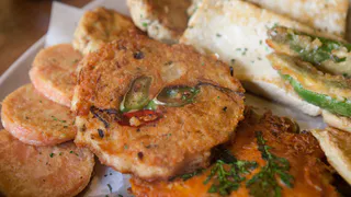 Один овощ в котлеты - и они будут истекать соком во рту: подходит для курицы, свинины, говядины