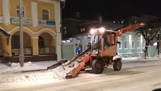 Назван список улиц, с которых будут убирать снег 7 и 8 марта