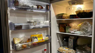 20 лет мыла холодильник неправильно: самый мощный рецепт, после которого он сияет, как с магазина