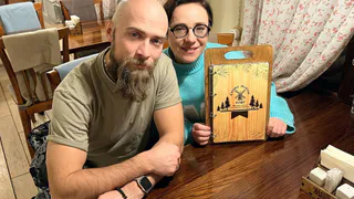 Ведущая Тутта Ларсен посетила рязанский ресторан и съела бобровый хвост