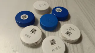 Крышки от бутылок больше не выкидываю: сосед подсказал идеальное применение - спасение от всех бед