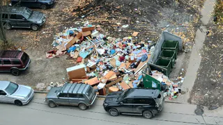 В Приокском микрорайоне рязанцы зафиксировали мусорный остров