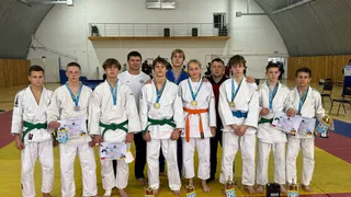 Спортсмены из Магнитогорска привезли домой пять медалей из Казахстана