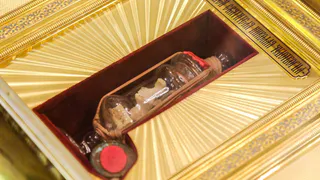 Сотни верующих приложились к ковчегу с мощами Николая Чудотворца в Челябинске