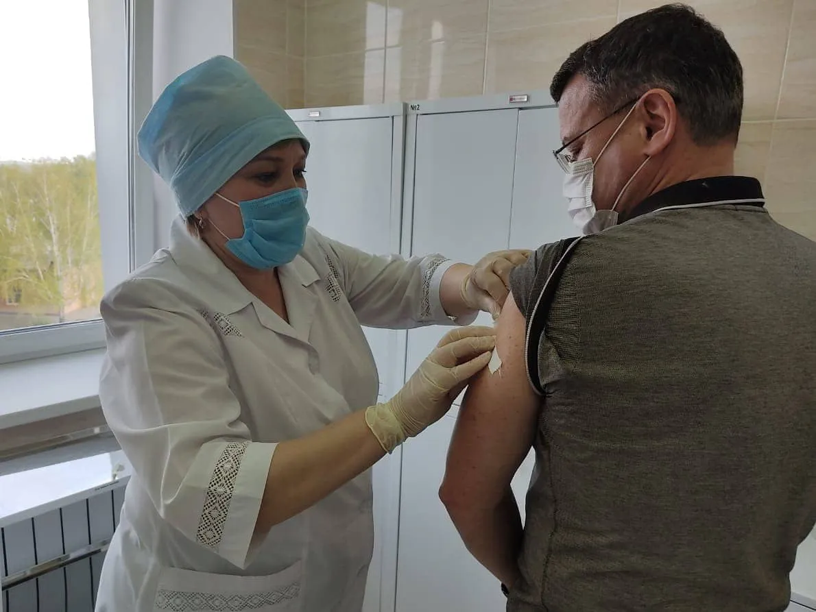 В каком дворе Нижнекамска на этой неделе можно сделать вакцину от коронавируса?
