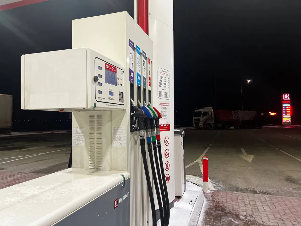 С 7-8 декабря исчезнет на всех АЗС: новое правило для водителей и его последствия