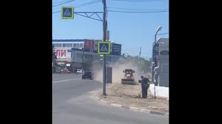 Жителей Рязани возмутила «песчаная буря» из-за дорожных работ на проезде Яблочкова