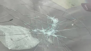 Ковровчанка пыталась выбить стекло в заблокированном авто пока ждала спасателей