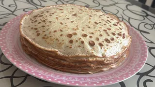 Пустые блинчики надоели уже в начале Масленицы — один шаг превратил их в горячий шедевр