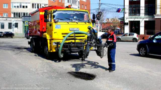 Ремонт продолжается: по всей Рязани латают ямы на дорогах