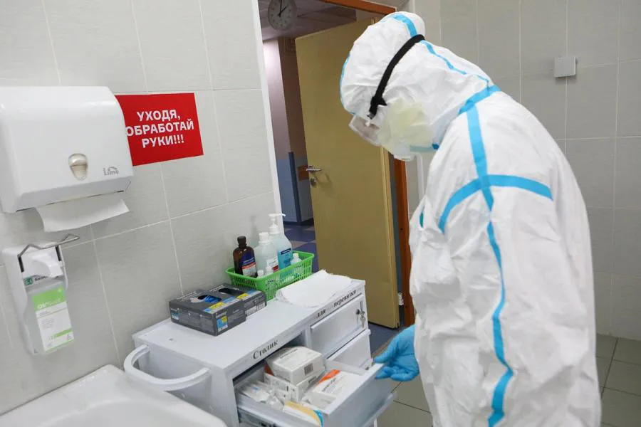 Уже несколько сот заболевших: России угрожает новая мутация коронавируса