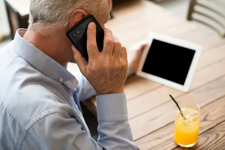 В Магнитогорске пенсионер вложил более 400 тысяч рублей в липовые акции